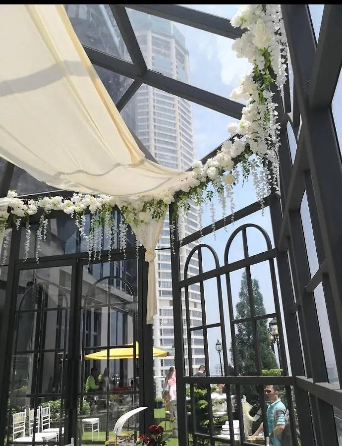 Exclusive Business Suite @ M Summit 191 Джорджтаун 0*,
